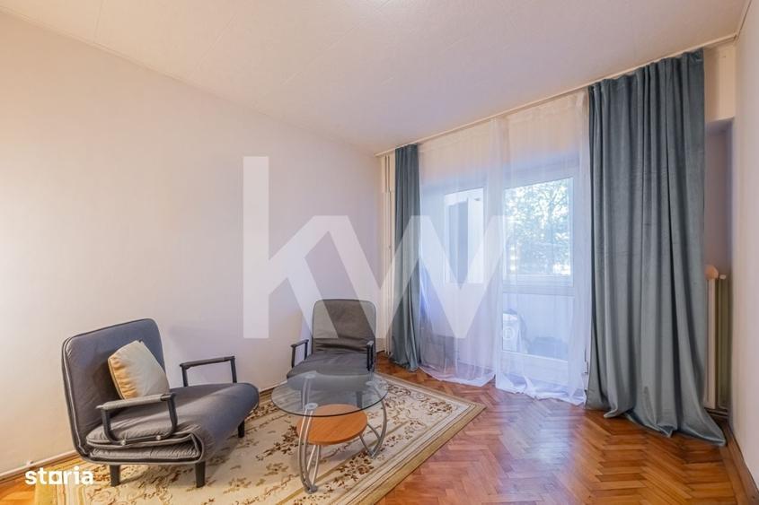 Apartament cu 3 camere decomandat în Răcădău