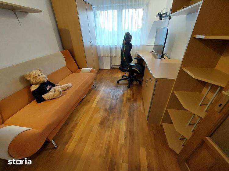 Apartament cu 4 camere în Central