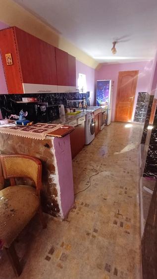 Casă cu 3 camere în Central