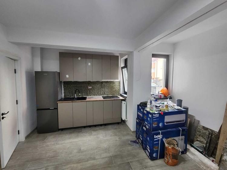 Casă cu 4 camere cu Teren 440 Mp în Apărătorii Patriei
