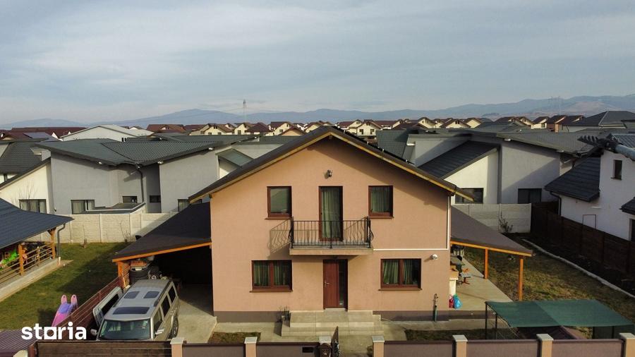 Casă cu 6 camere cu Teren 450 Mp în Central