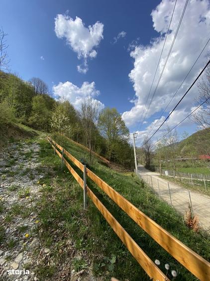 Teren de 4360 mp, în Valea Doftanei