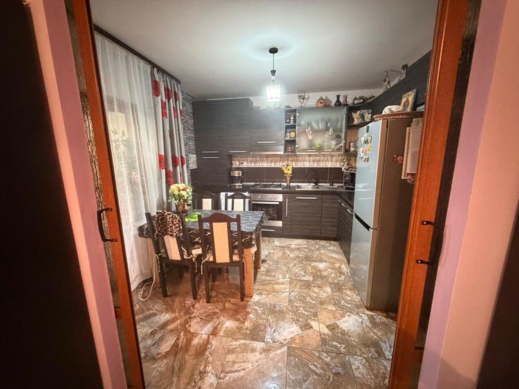 Apartament cu 2 camere decomandat în Lunca Cetățuii