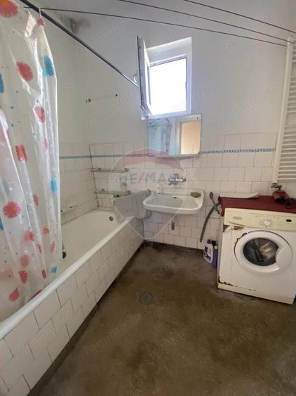 Casă cu 3 camere cu Teren 602 Mp în Vest