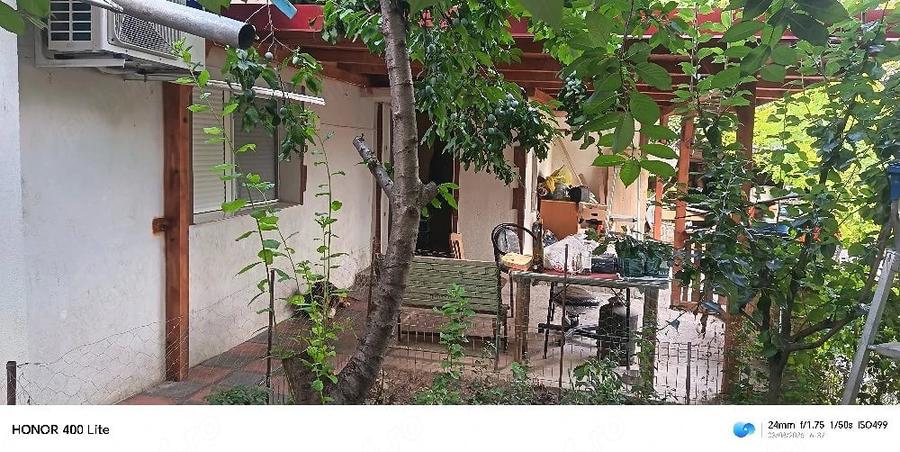 Casă cu 3 camere cu Teren 455 Mp în