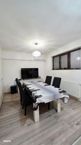 Apartament cu 3 camere decomandat în Jiului