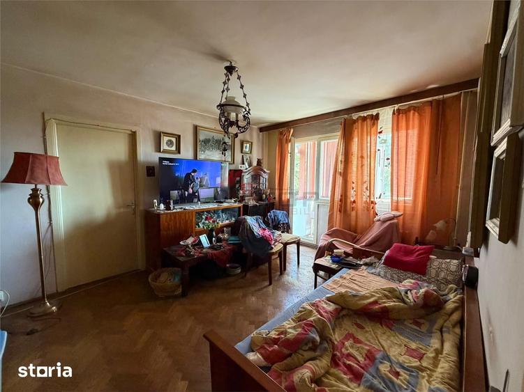 Podu Ros - BD. Socola, 3 camere cu 2 balcoane si geam la baie - 1