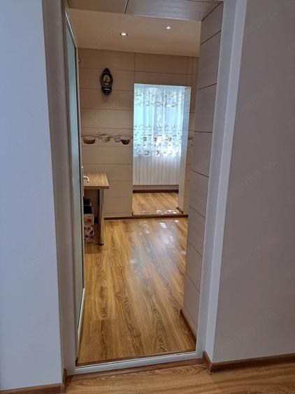 Apartament cu 3 camere decomandat în Siderurgiștilor