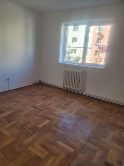 Apartament cu 2 camere semidecomandat în Electroprecizia