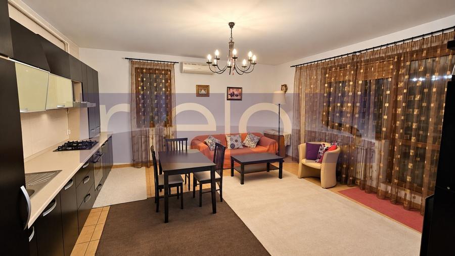 Apartament cu 3 camere decomandat, mobilat în Central