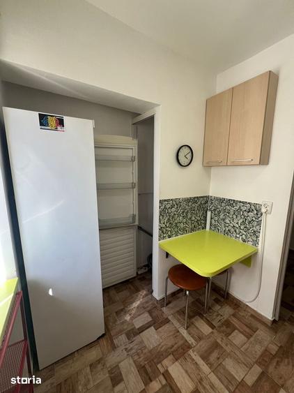 Garsonieră decomandată în Dorobanți