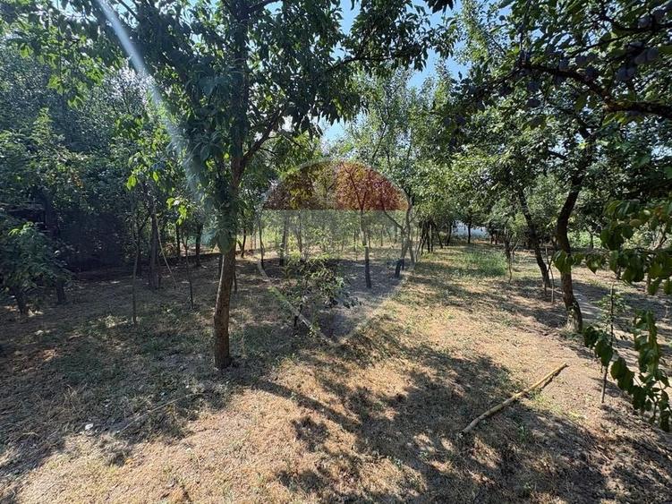Teren Construcții intravilan de 672 mp, în Sud-Est