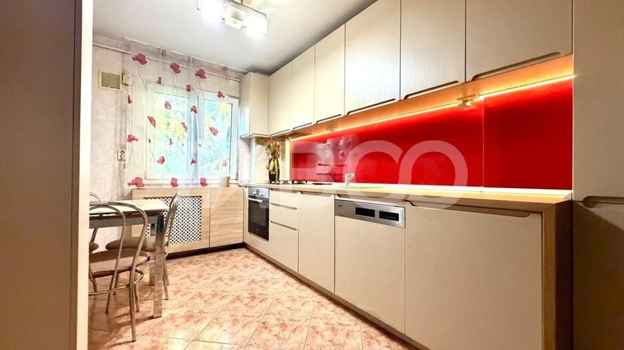 Apartament cu 3 camere semidecomandat, mobilat în Gheorgheni