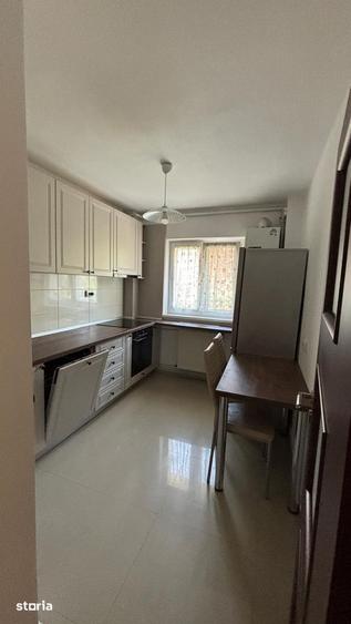 Apartament cu 3 camere decomandat în Valea Cetății