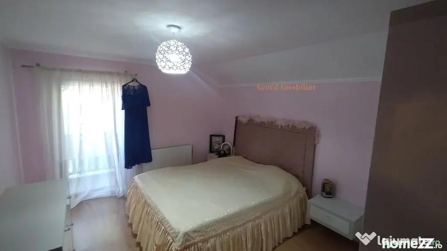 Casă cu 5 camere cu Teren 440 Mp în Valu lui Traian