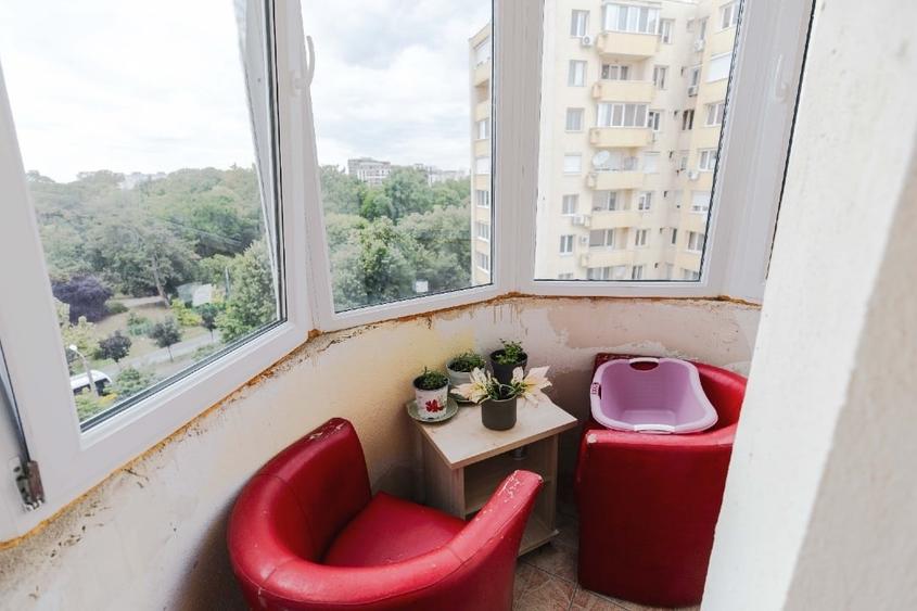Apartament cu 4 camere decomandat, mobilat în Central