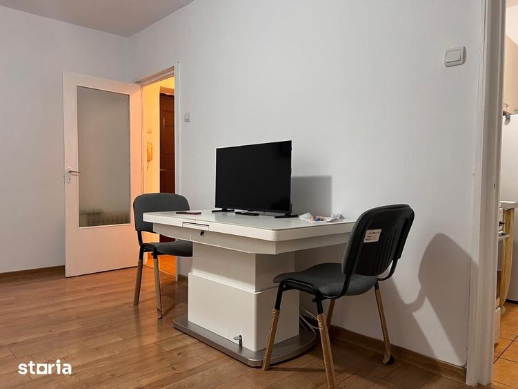 Apartament tip C, decomandat, o camera et.2 Central, zona Pia?a Mare - 13
