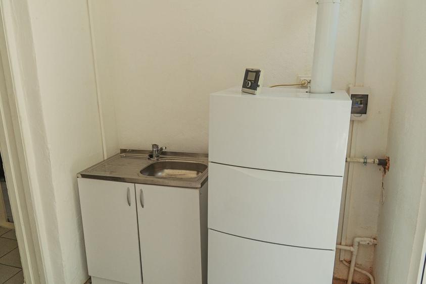 Casă cu 2 camere cu Teren 150 Mp în Băneasa