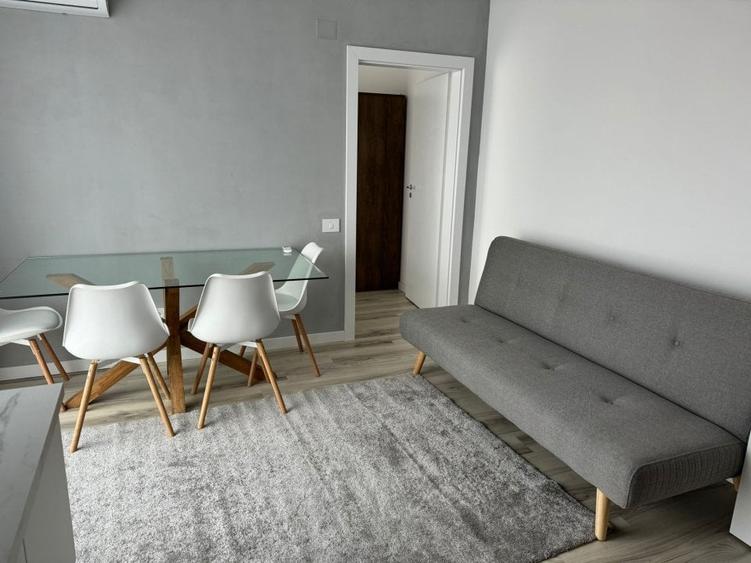 Apartament cu 2 camere semidecomandat, mobilat în Unirii
