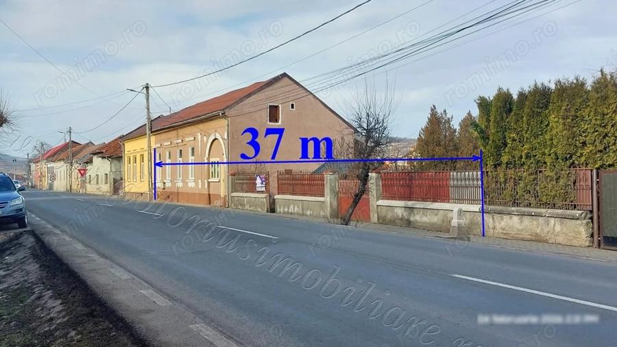 Casă cu 4 camere cu Teren 763 Mp în Central