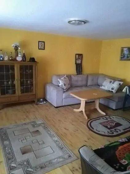 Casă cu 3 camere în Săpata