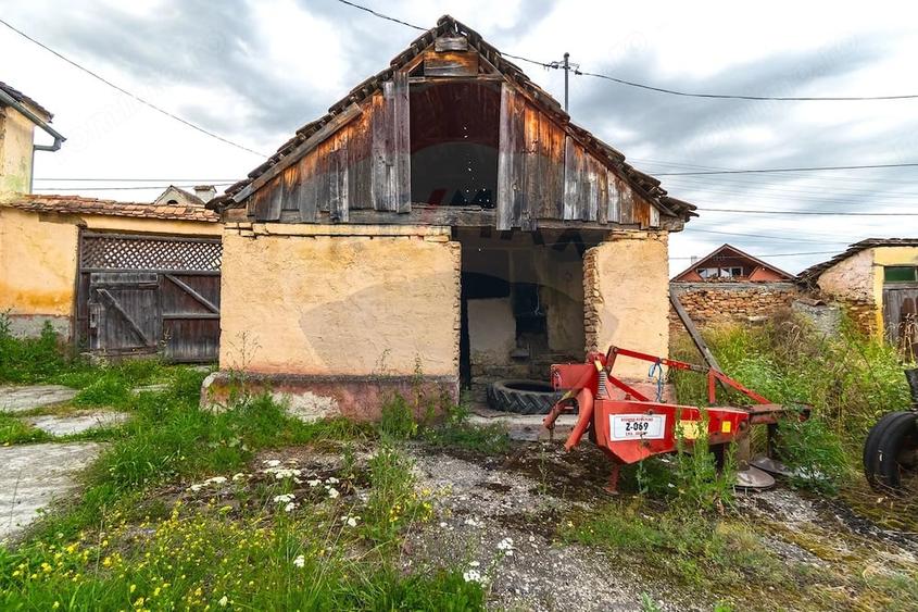 Casă cu Teren 1044 Mp în Jibert