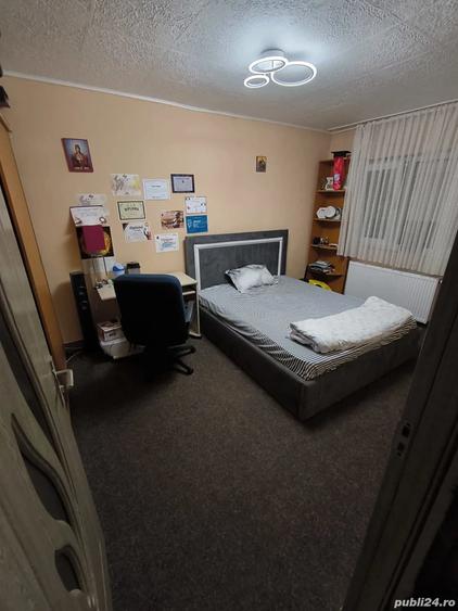 Apartament cu 3 camere decomandat în Dâmbovița