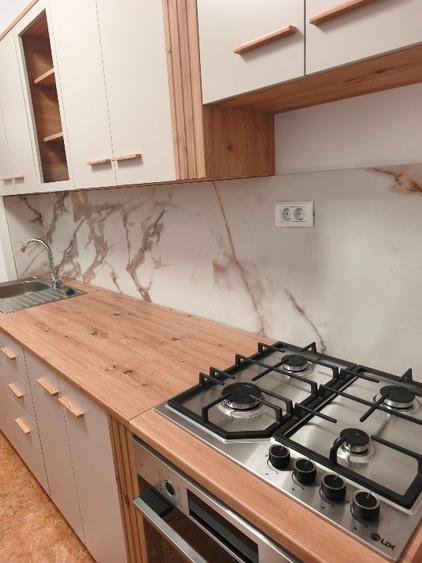 Apartament cu 2 camere semidecomandat, mobilat în Tomis II
