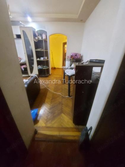 Vanzare apartament 3 camere, zona micro 6 Targoviste
