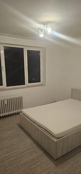 Apartament cu 2 camere semidecomandat în Berceni