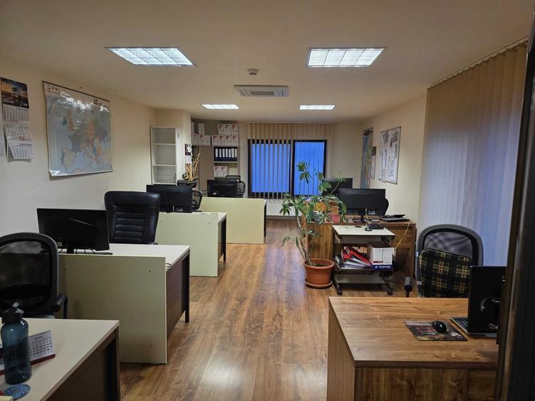 Spațiu comercial, în Central