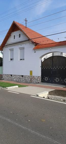 Casă cu Teren 850 Mp în Vale