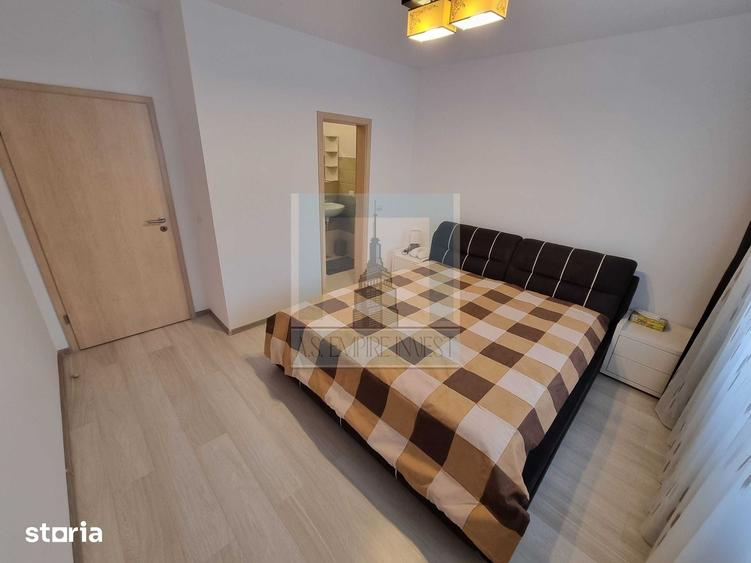 Apartament cu 3 camere decomandat în Tractorul