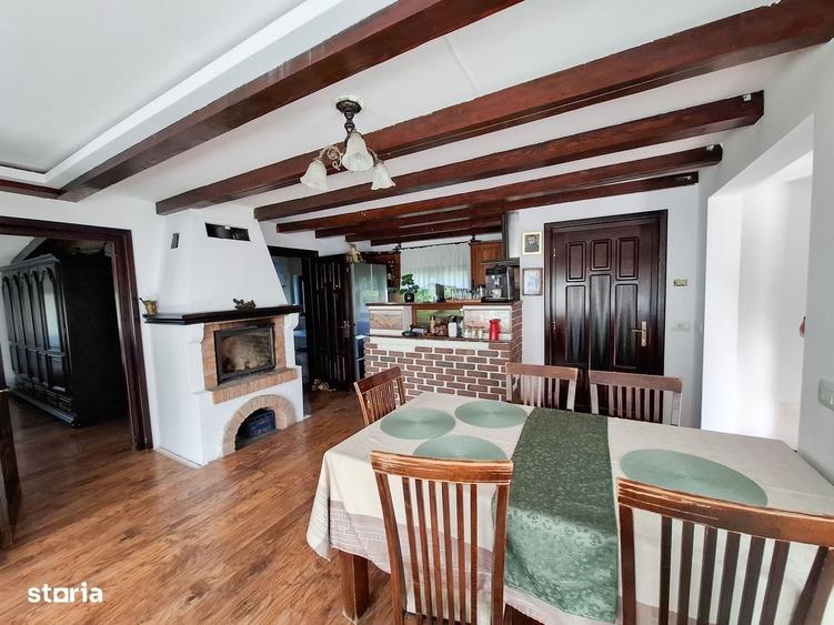 Casă cu 4 camere în Sucevița