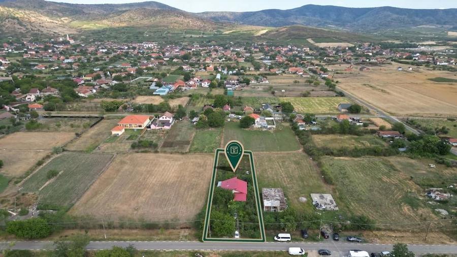 Casă cu 3 camere cu Teren 1530 Mp în Șiria