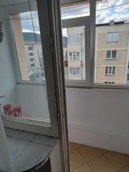 Apartament cu 2 camere semidecomandat în Mărăței