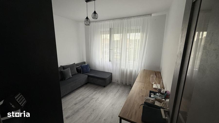 Apartament cu 3 camere în Alexandru cel Bun