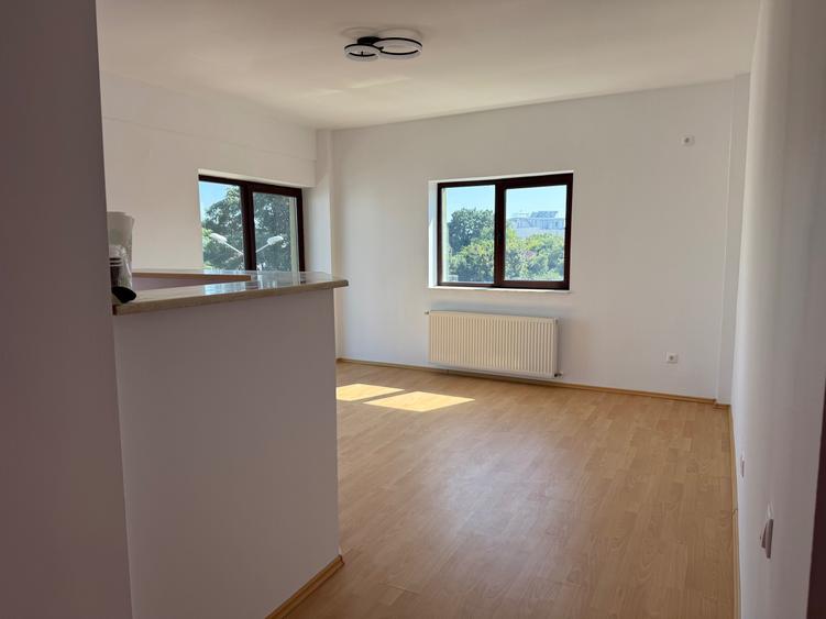 Apartament cu 2 camere decomandat în Sud