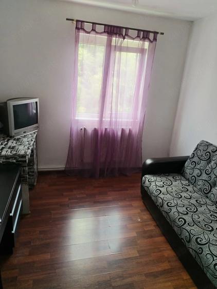 Apartament cu 3 camere decomandat în Cetății