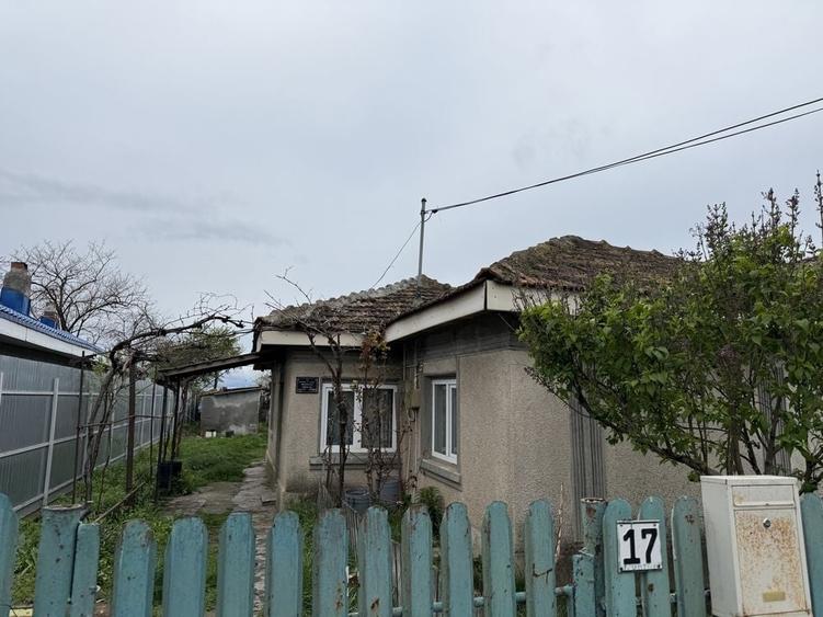 Casă cu 4 camere în Mircea-Vodă