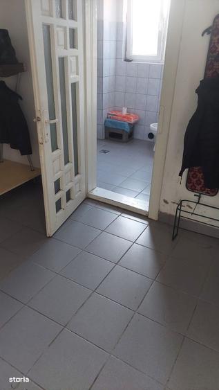 Spațiu comercial, de 150 mp, în Lazaret