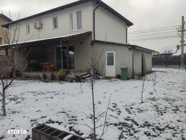 Casă cu 3 camere cu Teren 345 Mp în Dumbrăvița