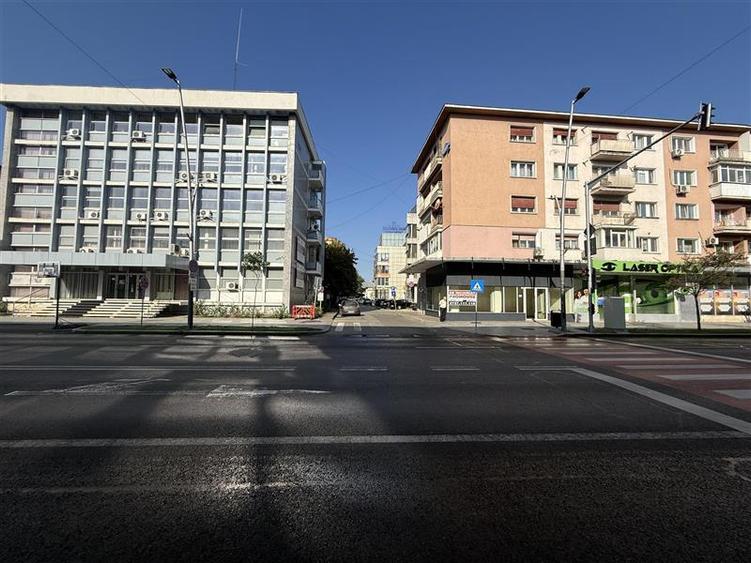 Spațiu comercial, de 98 mp, în Ultracentral