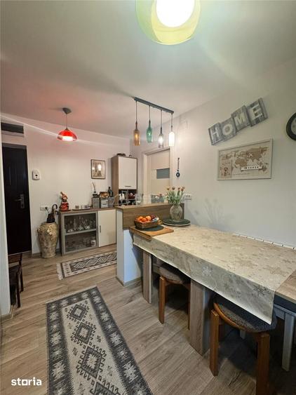 Apartament cu 2 camere semidecomandat în Piața Centrală