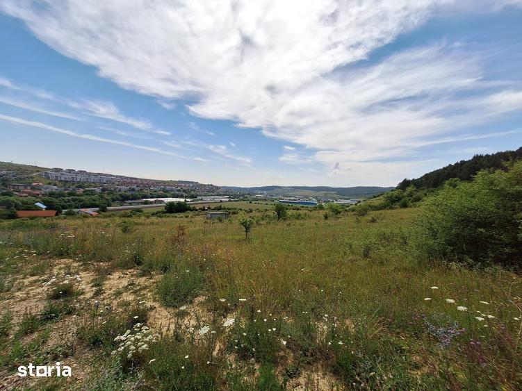 Teren de 5800 mp, în Baciu