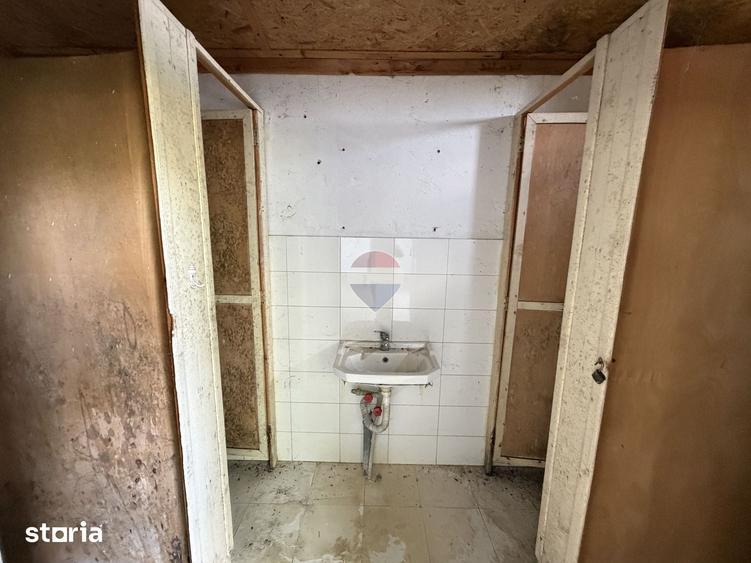 Spațiu comercial, de 310 mp, în Vârteșcoiu