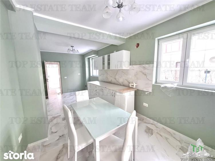 Casă cu 7 camere decomandat cu Teren 720 Mp în Crevedia