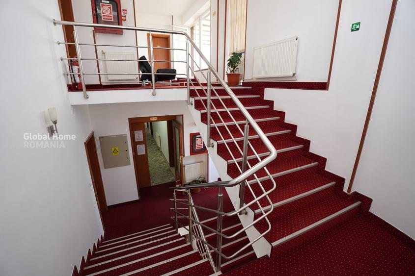 Hotel/Pensiune, de 1,480 mp, în Est