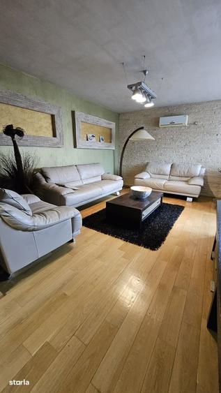 Apartament cu 3 camere decomandat în Rogerius