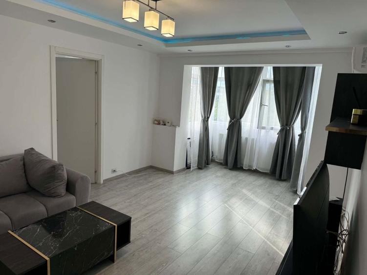 Apartament cu 2 camere semidecomandat în Craiovița Nouă